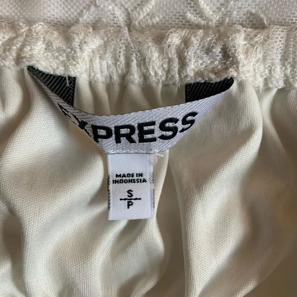 Express Off the Shoulder Lace Dress - Picture 3 of 5